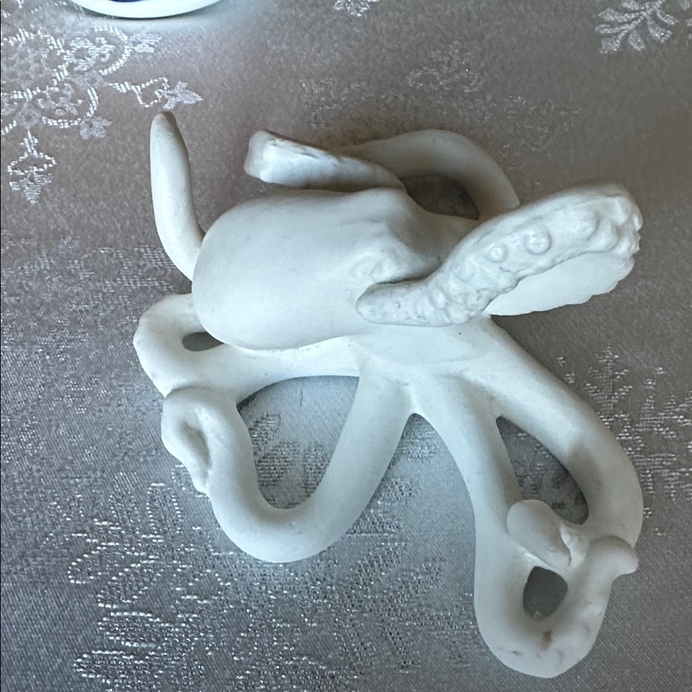 Creative Co-Op Decorative Bisque Stoneware Octopus Table Topper White